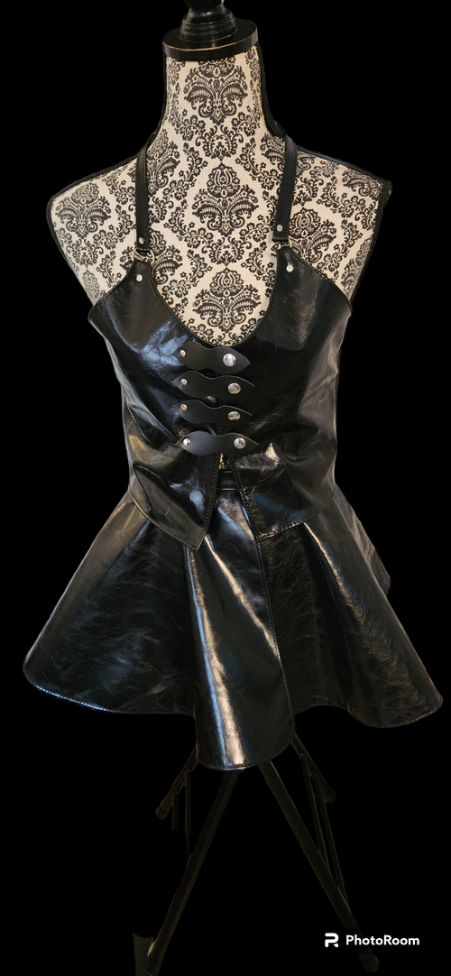 Black sheepskin 4 snap top